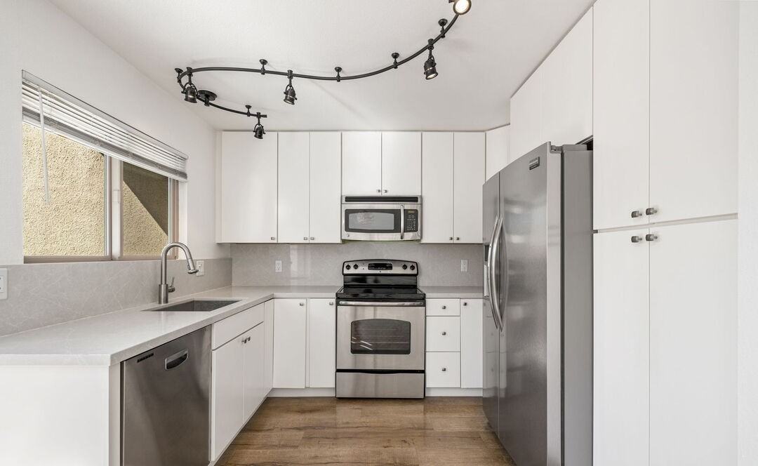 1268 E Ramon Rd - Photo 2 of 6