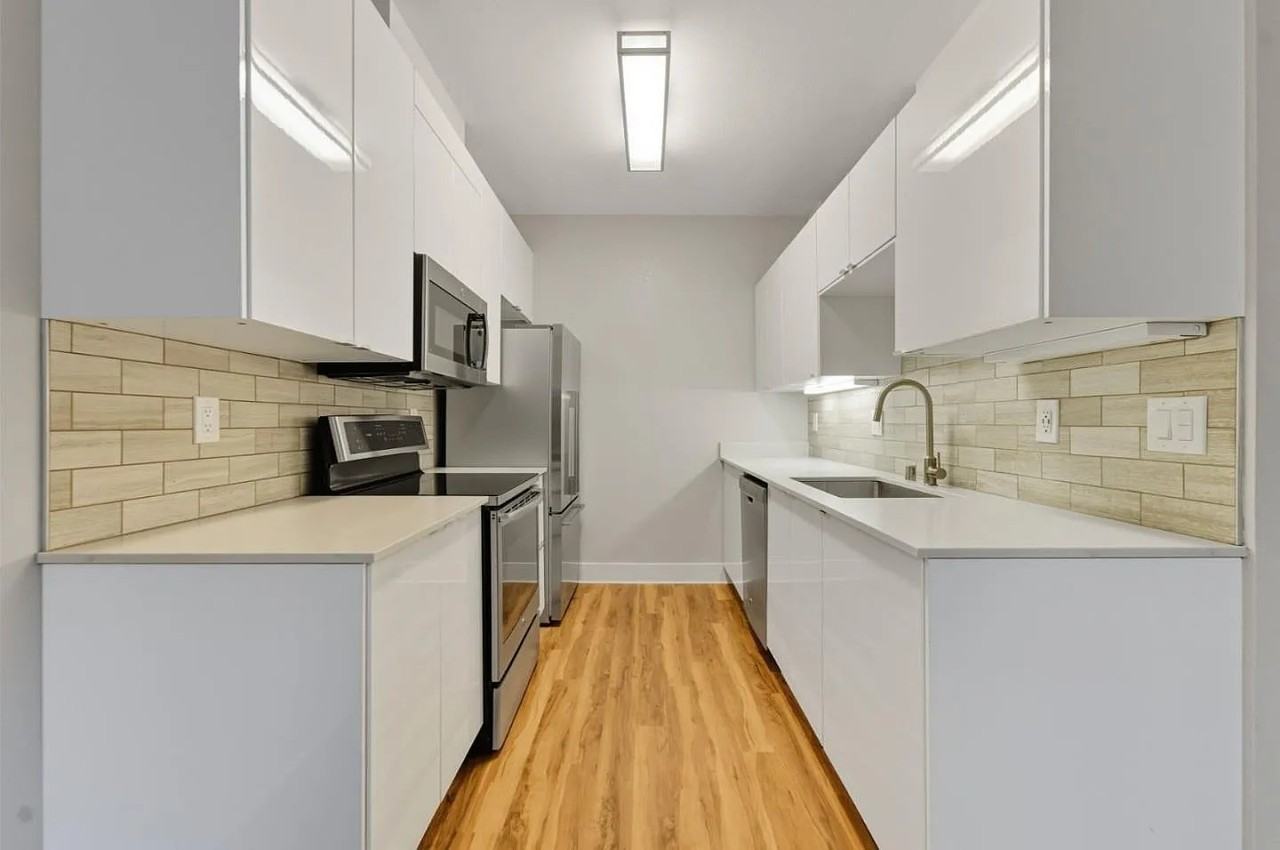 113 Schooner Ct - Photo 4 of 14
