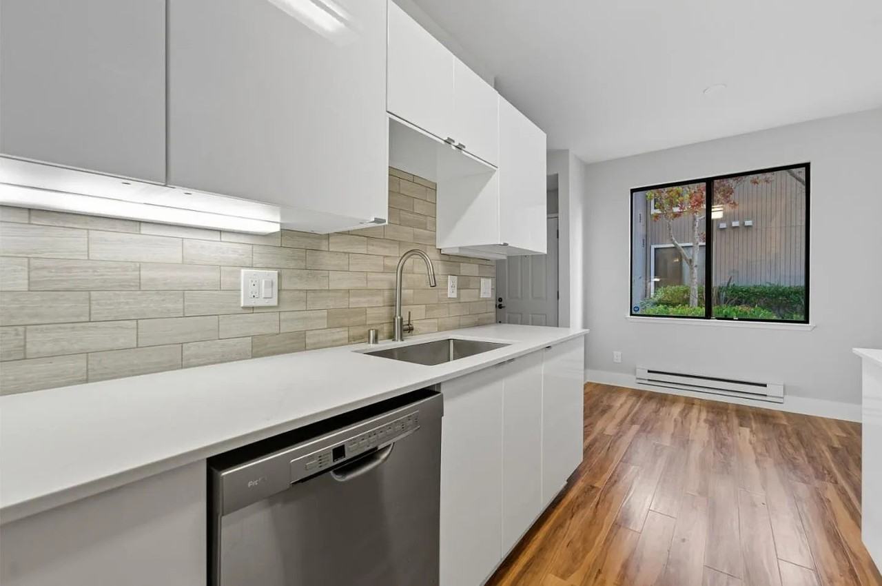 113 Schooner Ct - Photo 5 of 14