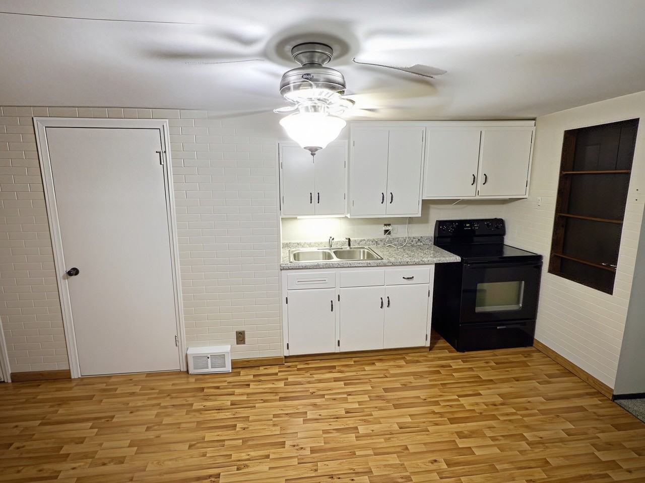 12480 W Beloit Rd - Photo 5 of 14