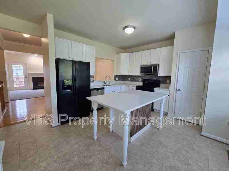 6186 Library Ln - Photo 2 of 34