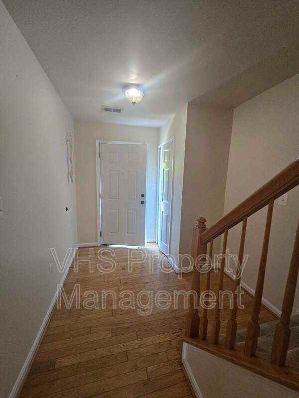 6186 Library Ln - Photo 3 of 34