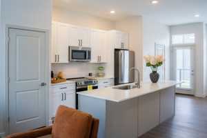 featured image of 4510 Beech St