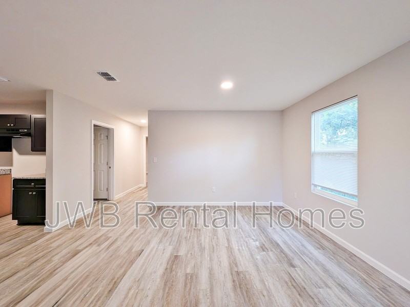 8139 Wyoming St - Photo 4 of 13