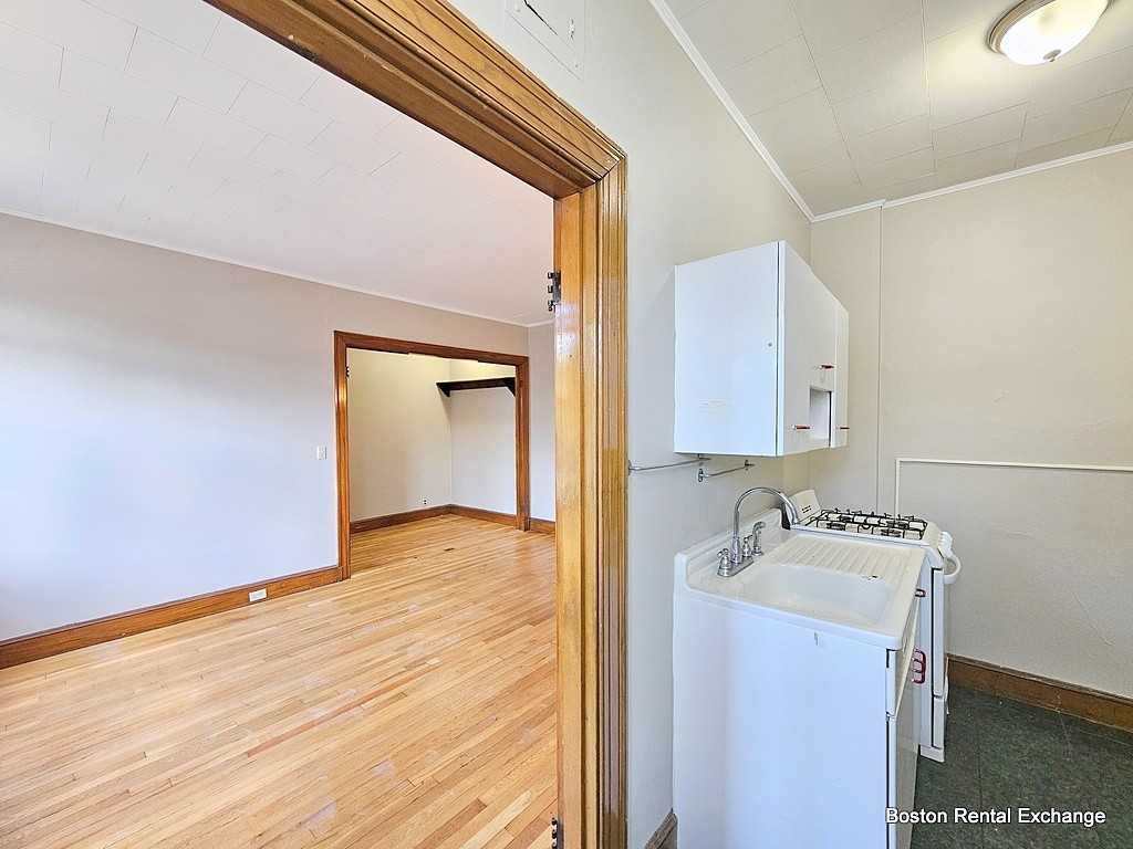 123 Orchard St #34 - Photo 5 of 9