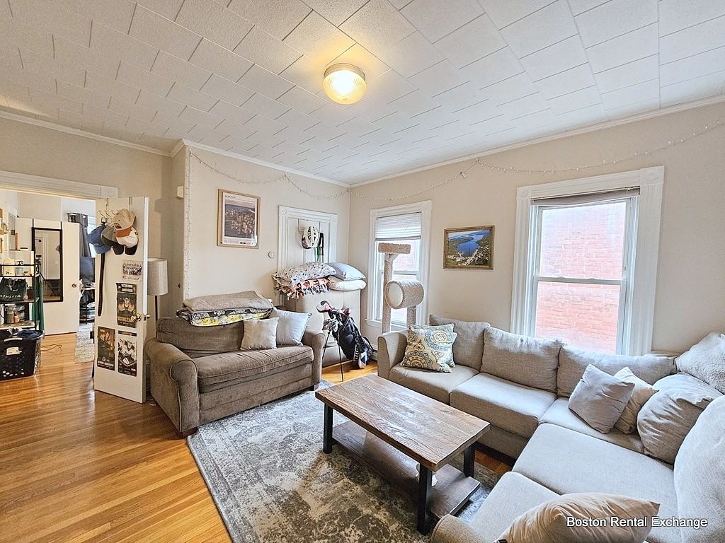 18 Mansfield St #2 - Photo 2 of 16