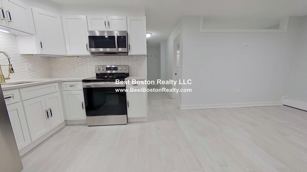 714 Winthrop Ave #203 - Photo 3 of 12