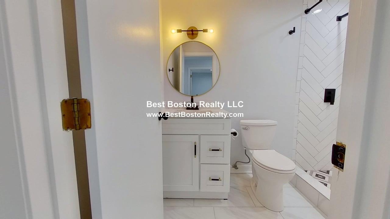 714 Winthrop Ave #203 - Photo 5 of 12