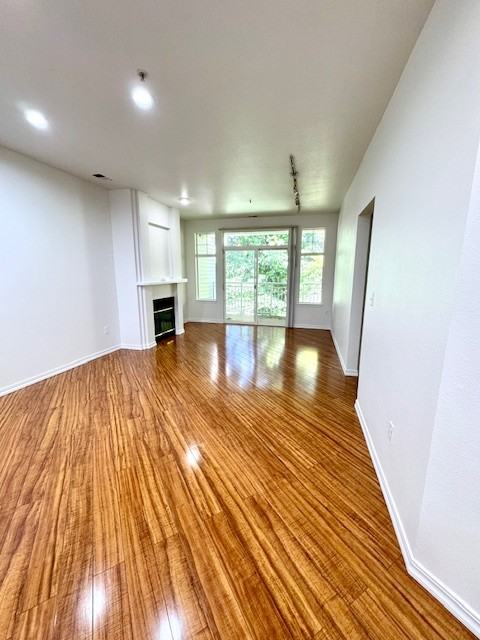 9728 178th Pl Ne Unit 203 #NA - Photo 2 of 12