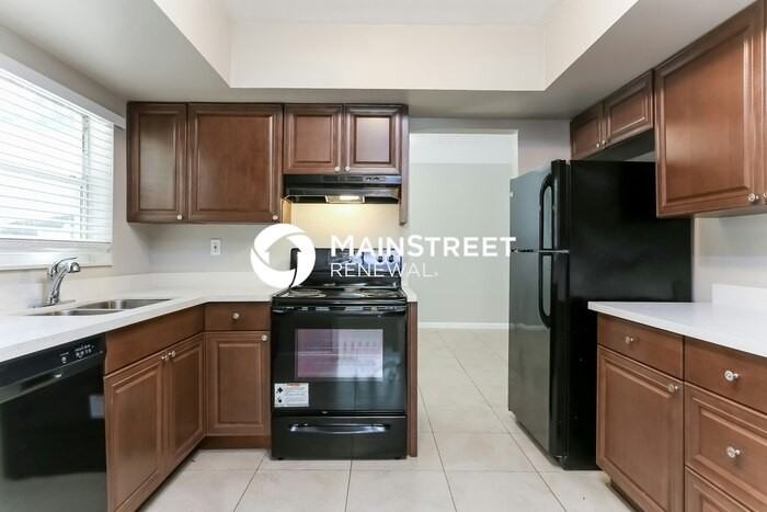 4220 Nw 23rd St - Photo 6 of 16