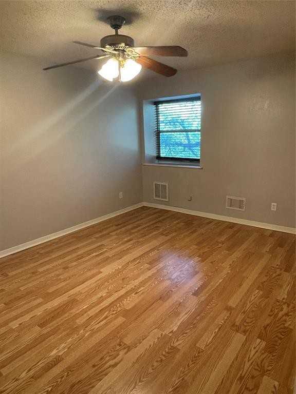 2304 Barton Village Cir #104 - Photo 5 of 10