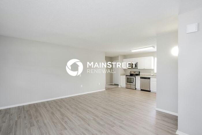 5665 Bronx Ave - Photo 4 of 16