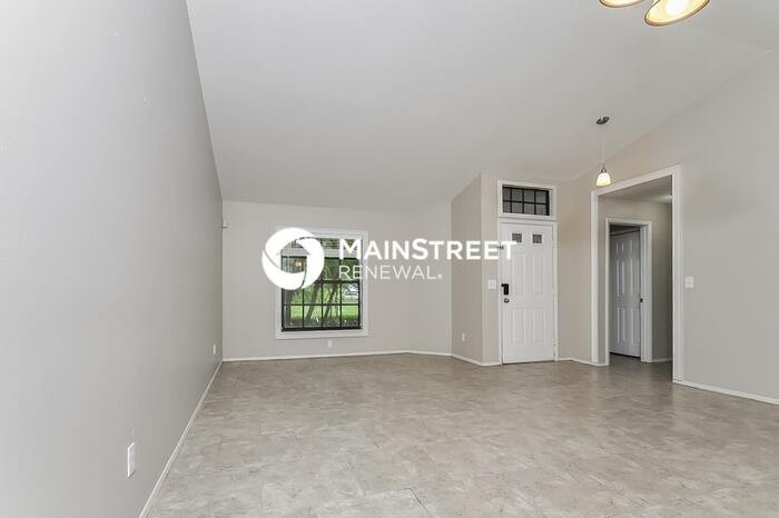 12104 Fruitwood Dr - Photo 5 of 16