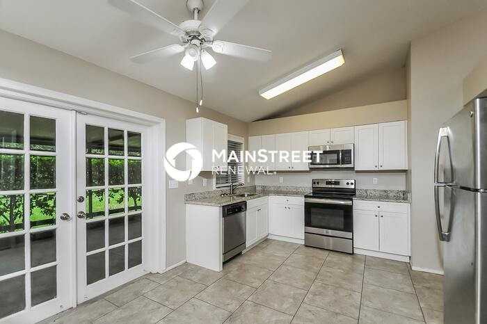 12104 Fruitwood Dr - Photo 7 of 16