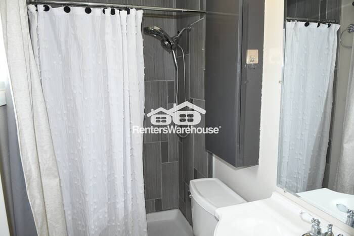 1550 W Pershing Ave - Photo 4 of 12