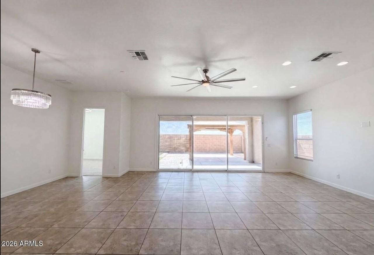 2528 COMISKEY Drive Neck - Photo 5 of 11