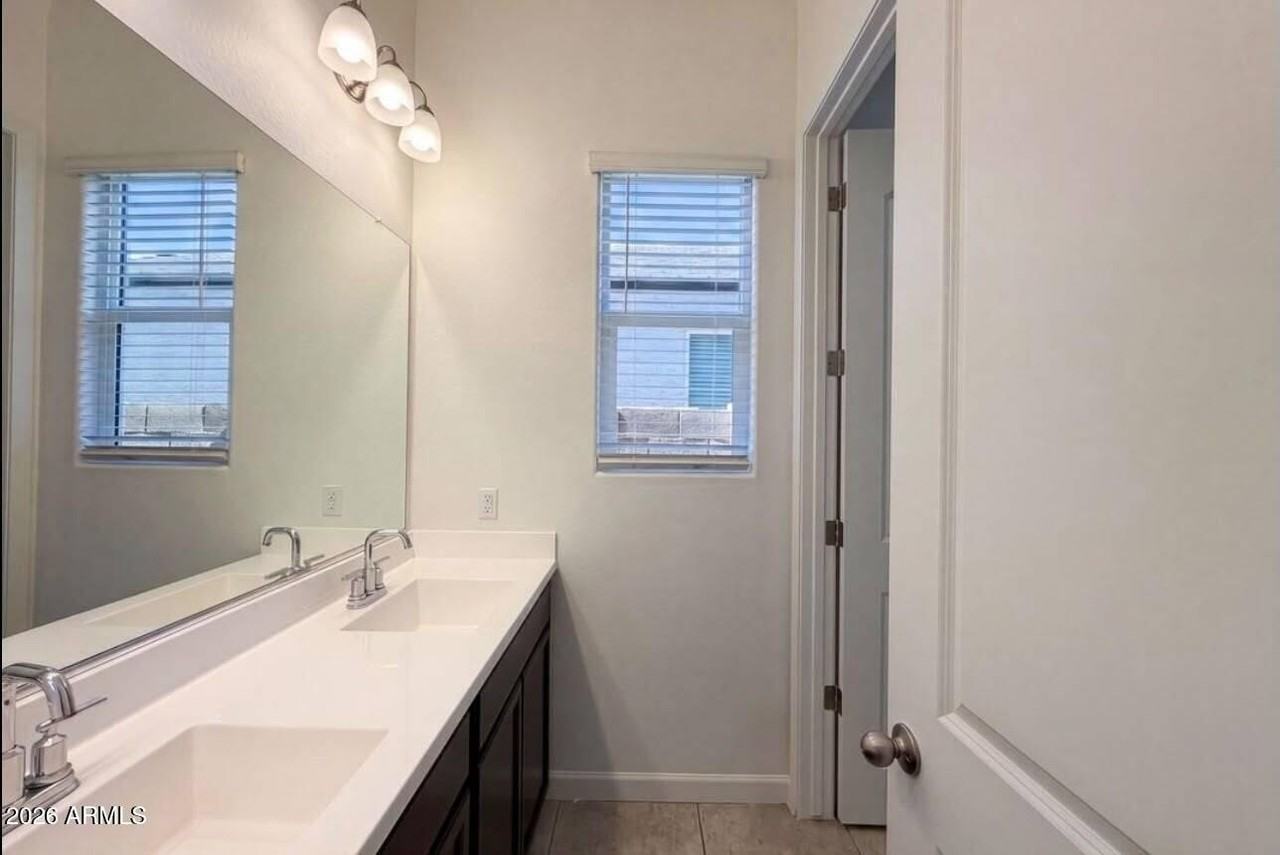 2528 COMISKEY Drive Neck - Photo 7 of 11