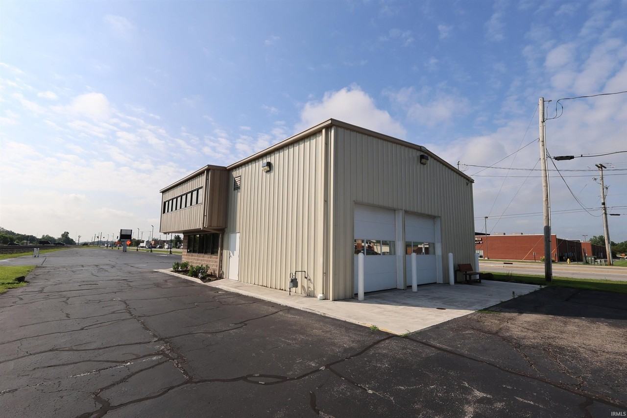 23119 Us Highway 33 - Photo 3 of 41