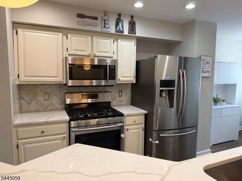 1602 Appleton Way - Photo 4 of 23