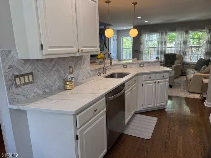 1602 Appleton Way - Photo 5 of 23