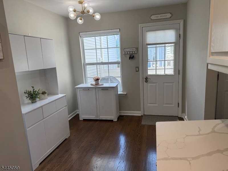 1602 Appleton Way - Photo 6 of 23