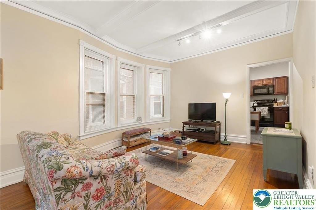 717 W Broad St #1 - Photo 5 of 11