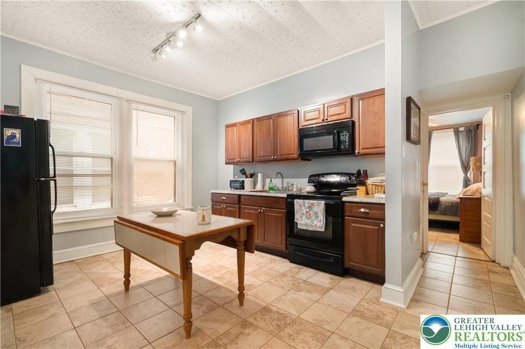 717 W Broad St #1 - Photo 7 of 11