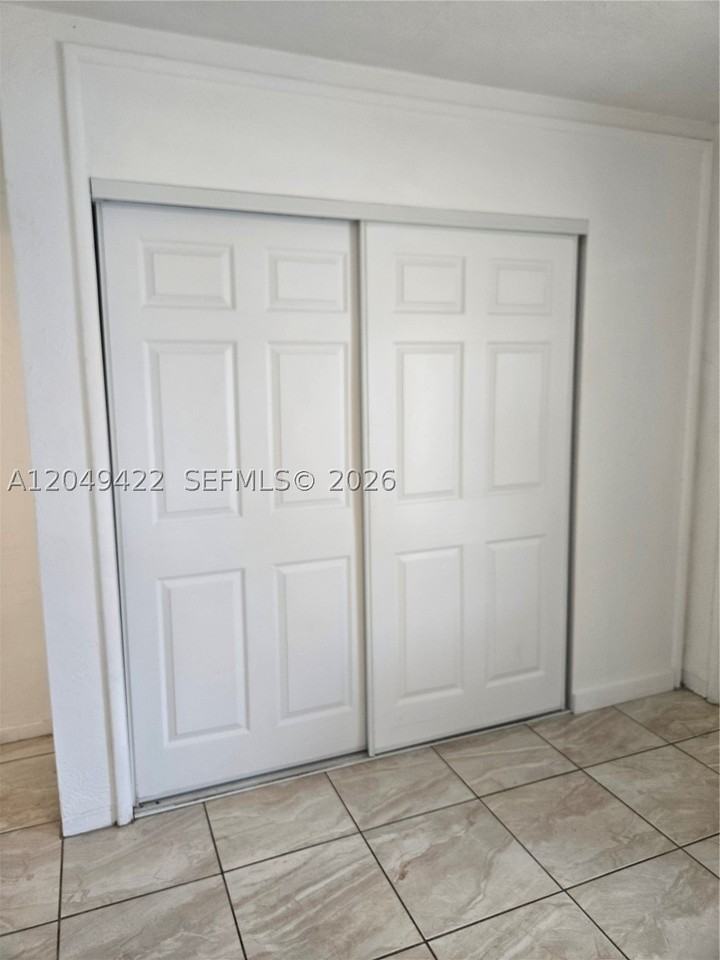 400 Sw 21st Ave #3 - Photo 6 of 12