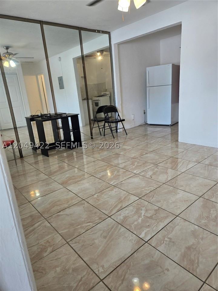 400 Sw 21st Ave #3 - Photo 7 of 12
