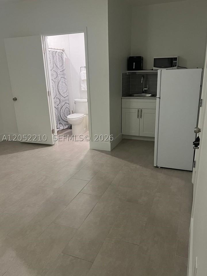 10822 Sw 142nd Ct #1 - Photo 6 of 11