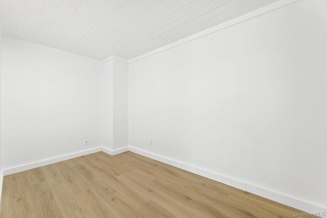 282 Hudson St #2 - Photo 7 of 9