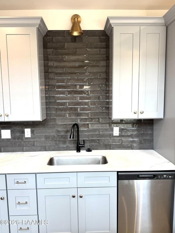 512 Highland Oaks Ln - Photo 4 of 14