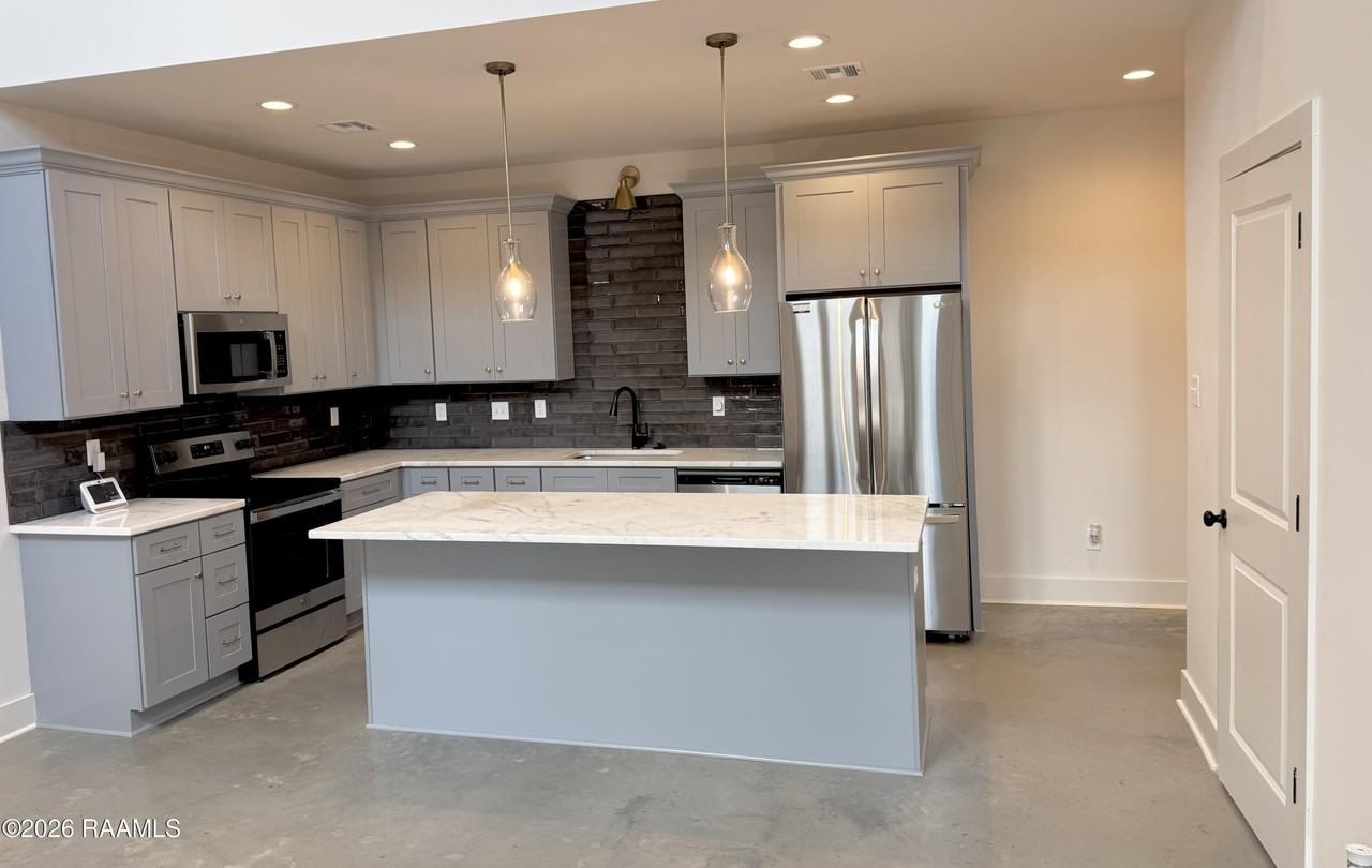 512 Highland Oaks Ln - Photo 6 of 14