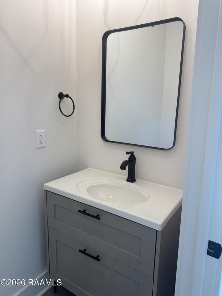 512 Highland Oaks Ln - Photo 7 of 14