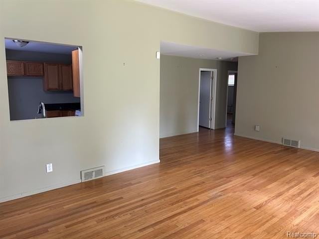 24020 Condon St - Photo 6 of 15