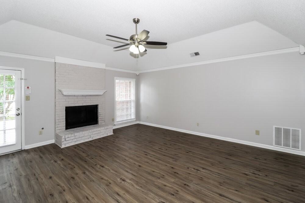 1582 Wind River Cir E - Photo 5 of 17