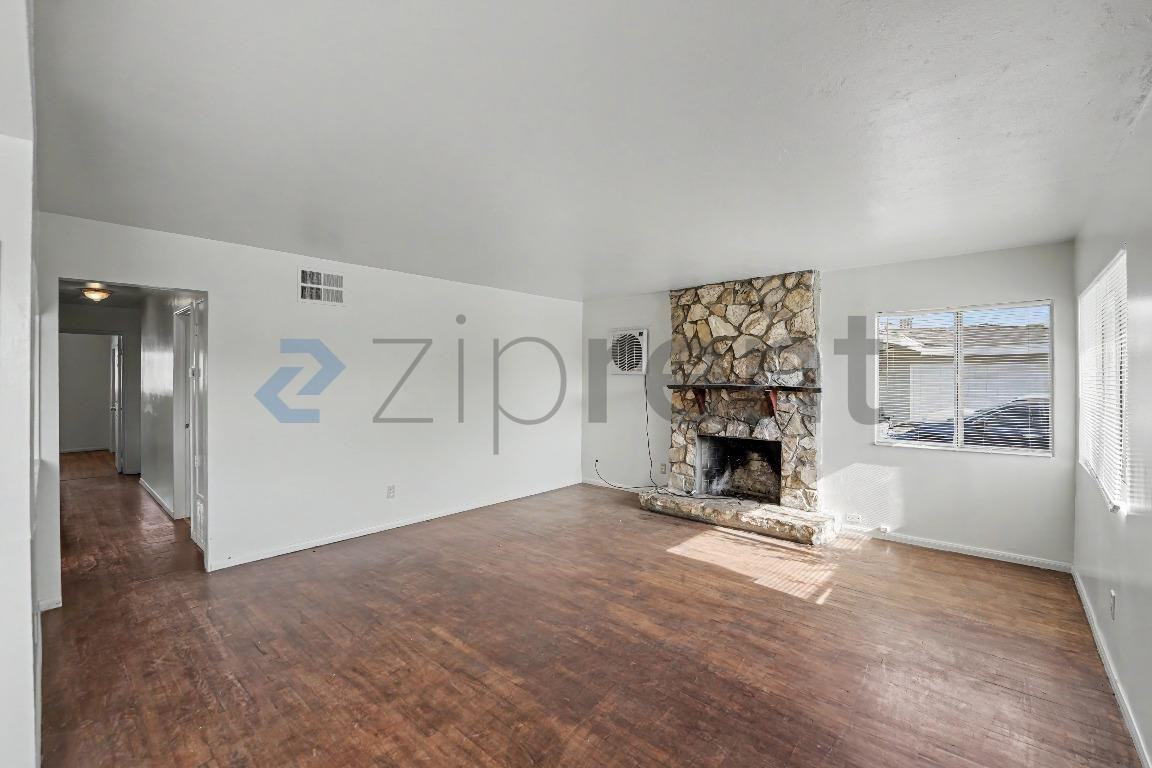 44302 Kirkland Ave - Photo 5 of 25
