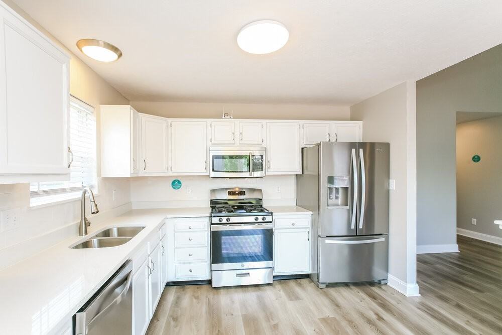 1015 Redwood Dr - Photo 6 of 16