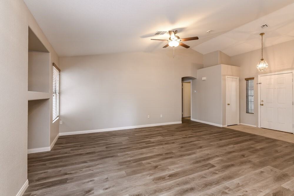 1113 Nordyke Ave - Photo 4 of 16