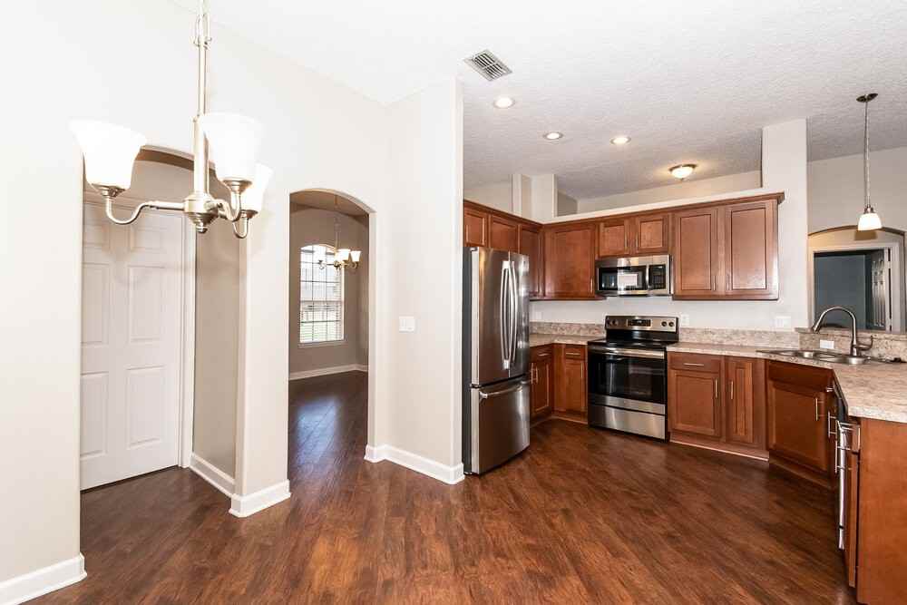 299 Thornbrook Ct - Photo 4 of 14