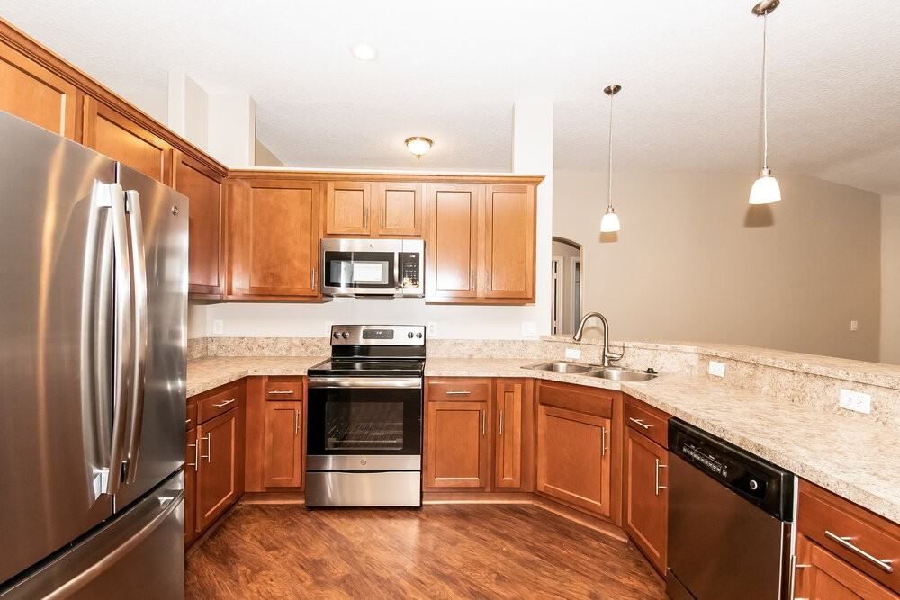 299 Thornbrook Ct - Photo 5 of 14