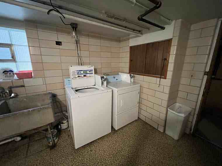 5126 W Cullom Ave #G - Photo 4 of 10