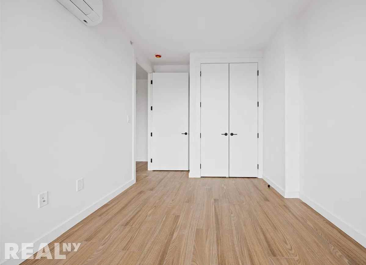 New York Ave #2B - Photo 4 of 6