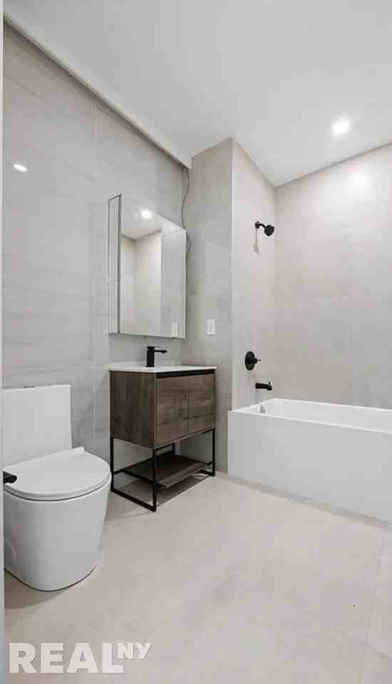 New York Ave #2B - Photo 6 of 6