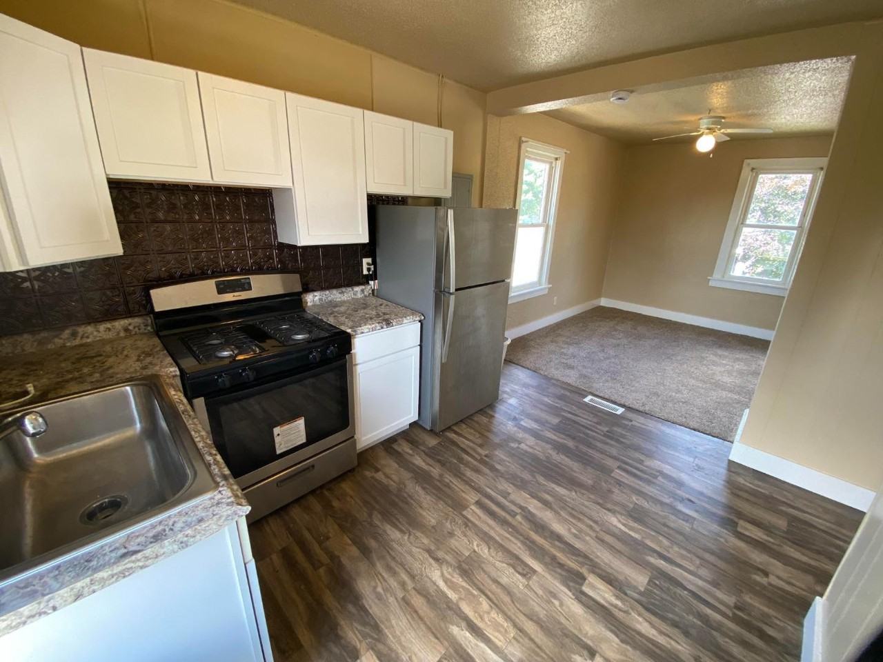 1328 E 3rd St - Photo 5 of 19