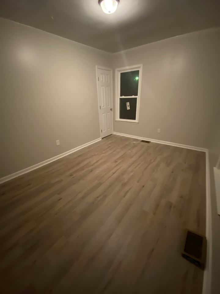 135 Mill Rd - Photo 3 of 6