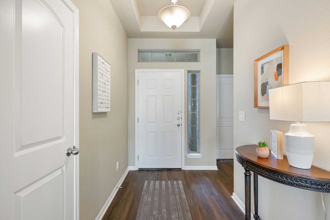 619 Parkfield Ln - Photo 6 of 22