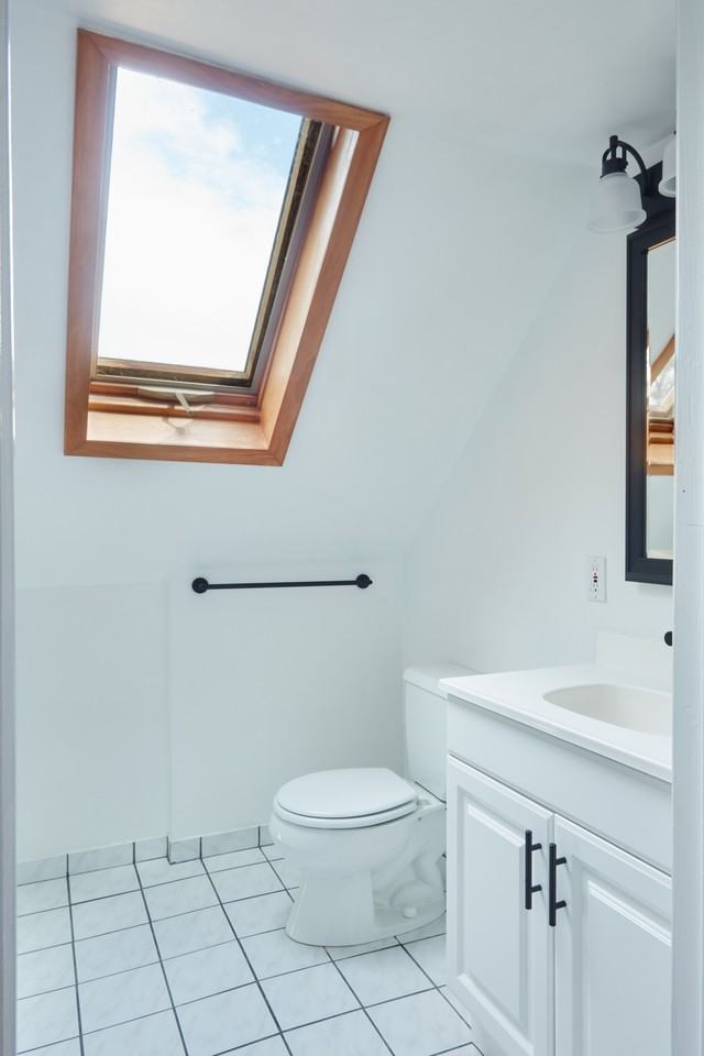 5131 W Grace St #3 - Photo 5 of 12