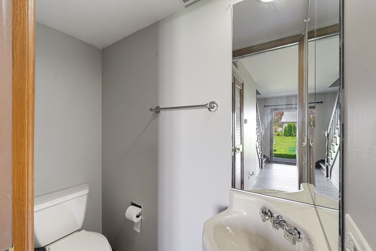 485 Nicole Dr #A - Photo 6 of 26