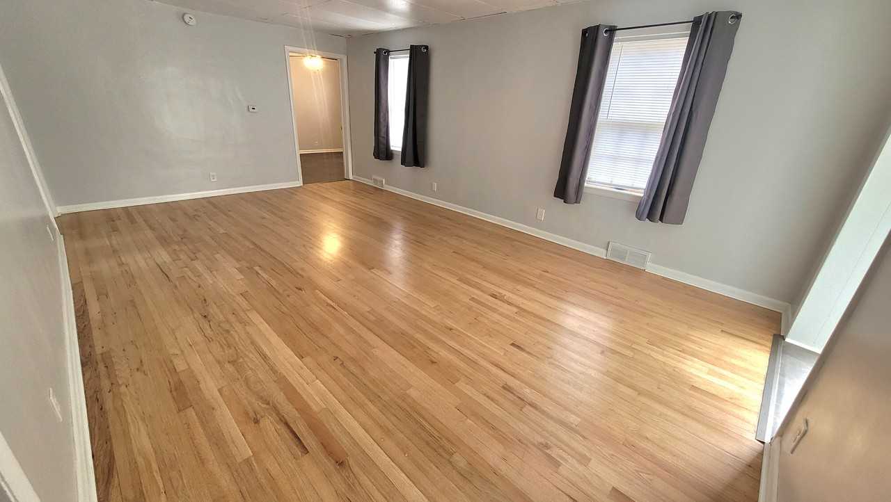 304 N 12th St #2 - Photo 5 of 17